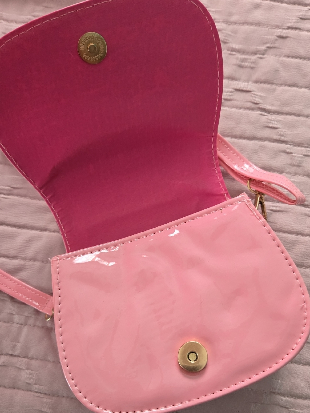 Hello Kitty - Picture 2 of 3